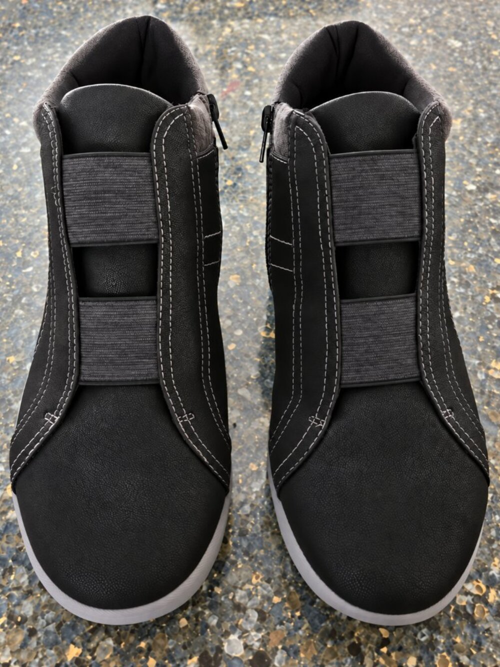 Clarks™ Adella Bend Super Comfy Ankle Booties in Black🖤